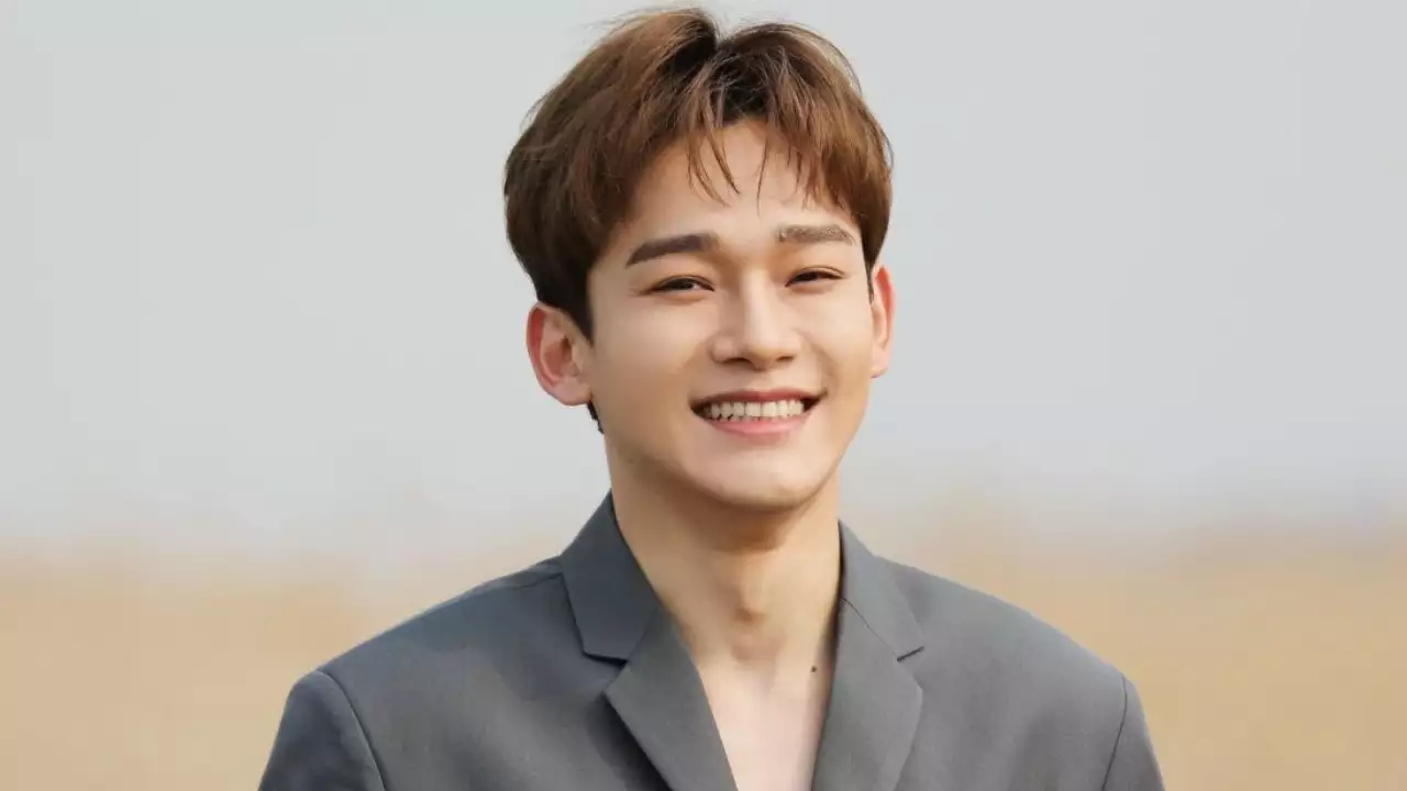 EXO's Chen Beckons Fans Through the "DOOR": Solo Comeback with a Cryptic Twist.