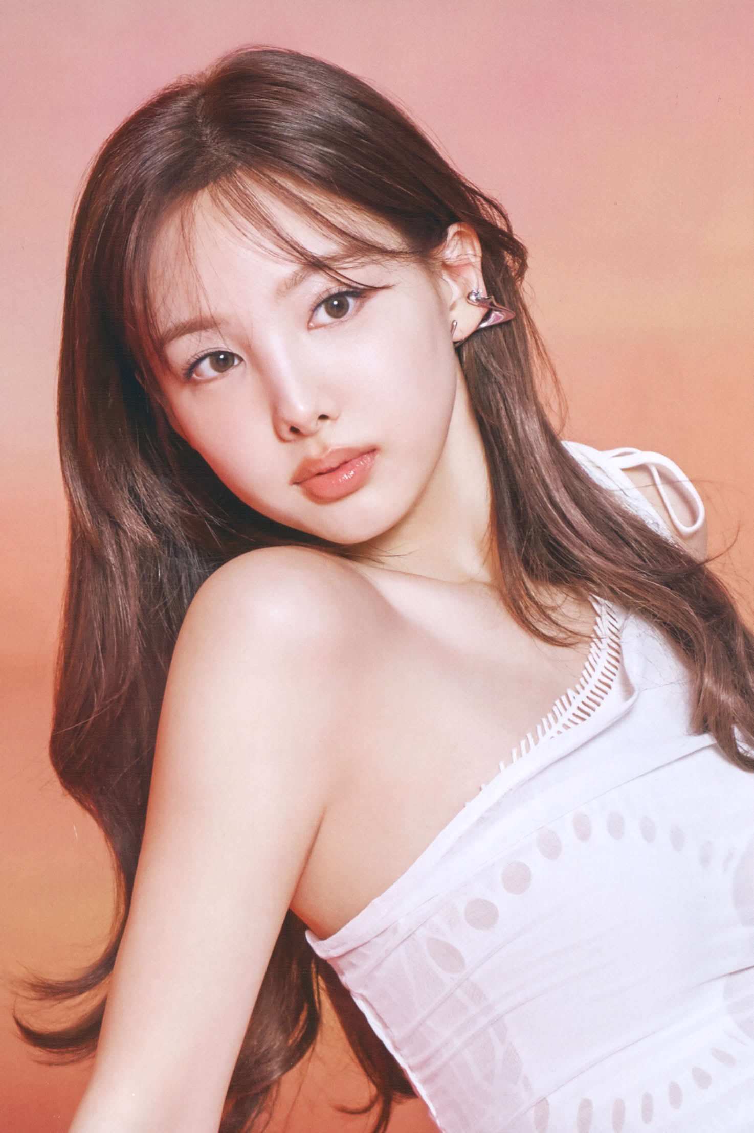 TWICE's Nayeon Sets the Stage for Summer with "NA": TWICE's Lead Vocalist Announces Solo Comeback!